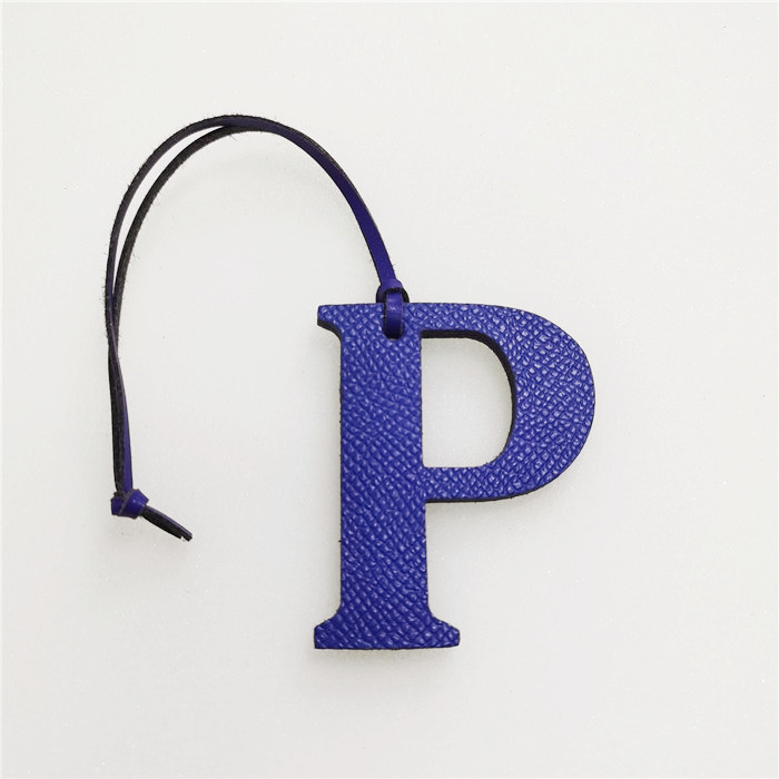 English Letter P Alphabet Cowh - Women Accessories Name In English บทวิจารณ์และราคา