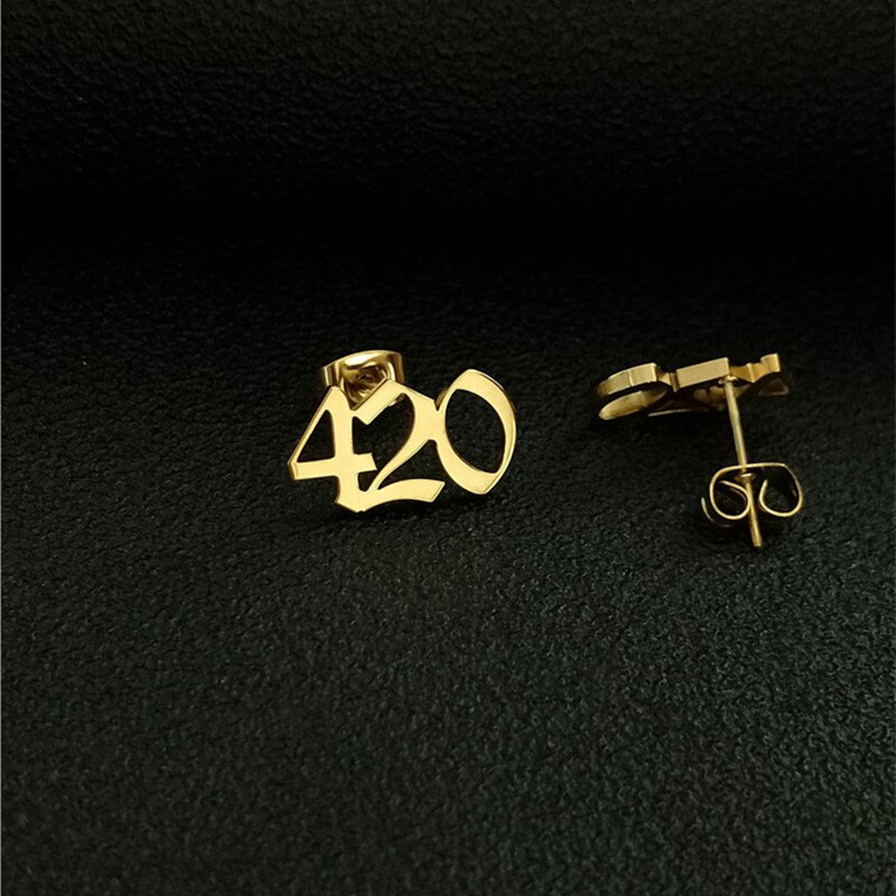 Custom Old English Number Stud - Women Accessories Name In English บทวิจารณ์และราคา