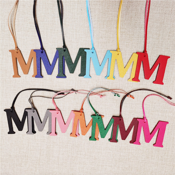 English Letter M Alphabet Cowh - Women Accessories Name In English บทวิจารณ์และราคา