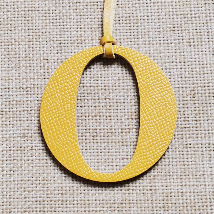 English Letter O Alphabet Cowh - Women Accessories Name In English บทวิจารณ์และราคา
