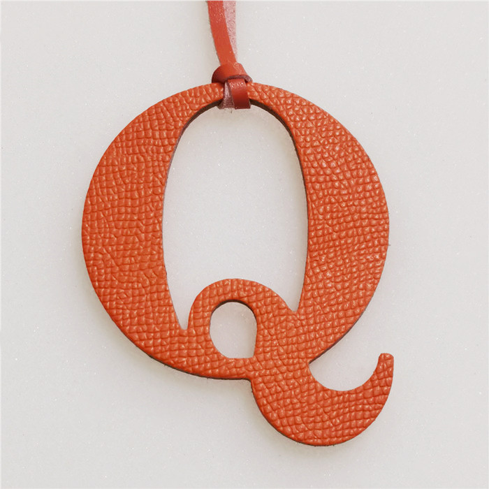 English Letter Q Alphabet Cowh - Women Accessories Name In English บทวิจารณ์และราคา