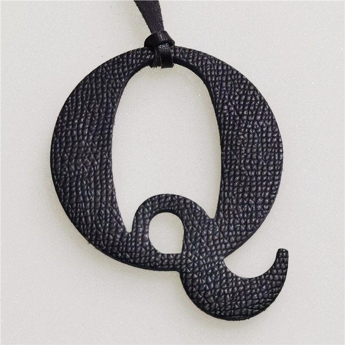 English Letter Q Alphabet Cowh - Women Accessories Name In English บทวิจารณ์และราคา
