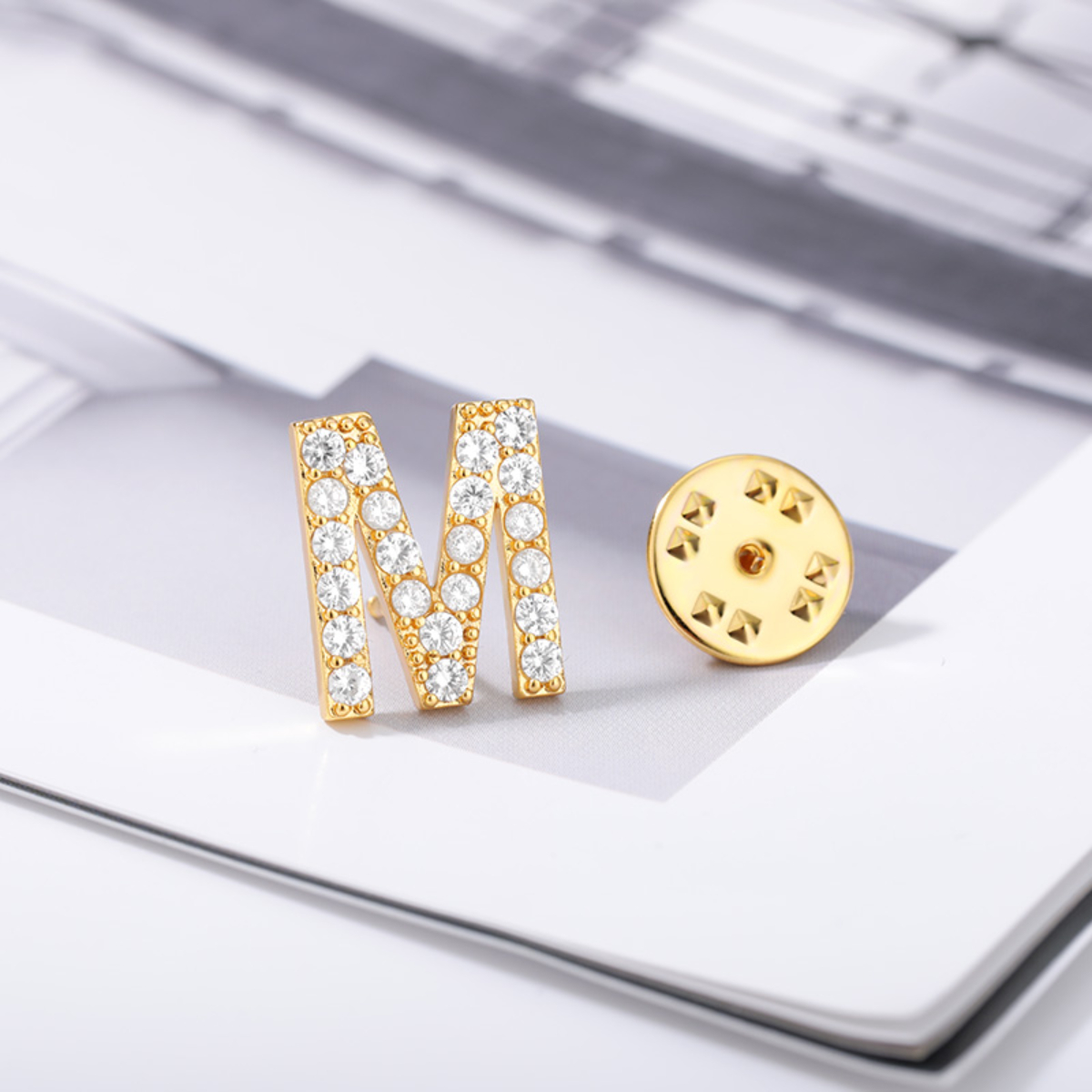 Shiny Zircon Letter Brooches F - Women Accessories Name In English บทวิจารณ์และราคา